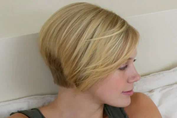 graduated bob short hair