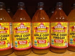 bragg apple cider vinegar bottles