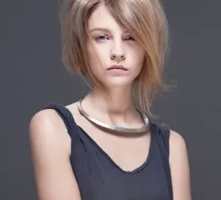 hairstyles for thin hair featured image