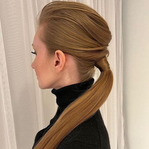 Clean Texture Ponytail - a woman wearing turtle neck top.
