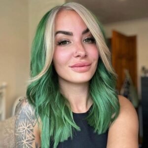 50 Shades of Green Hair Color for Women in 2022 (with Pictures)