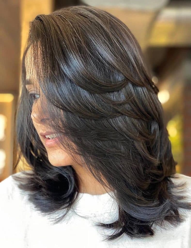 How To Cut Layers In Medium Length Hair Yourself?