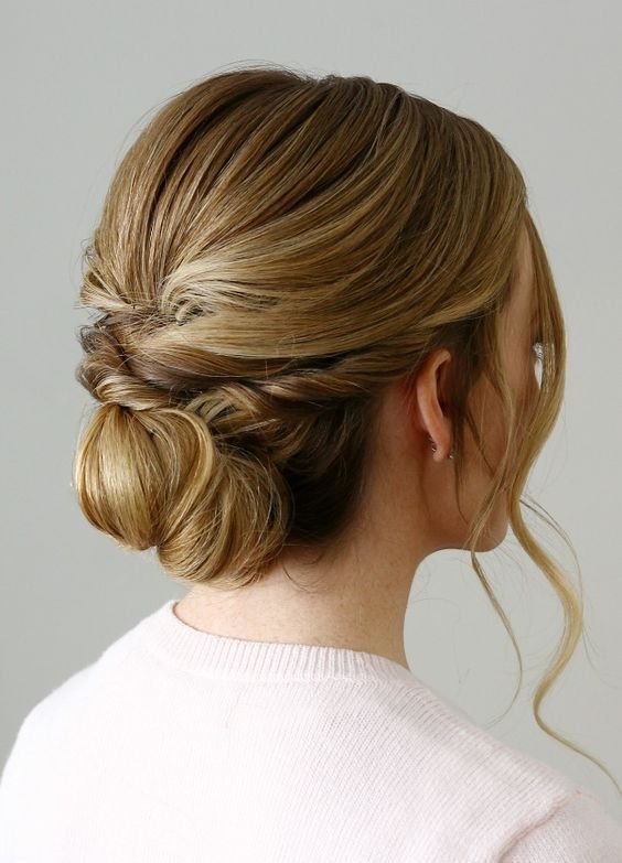 low bun haisrtyle
