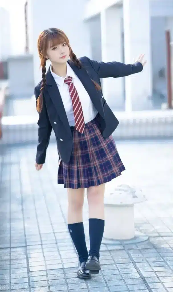 school girl hairstyle